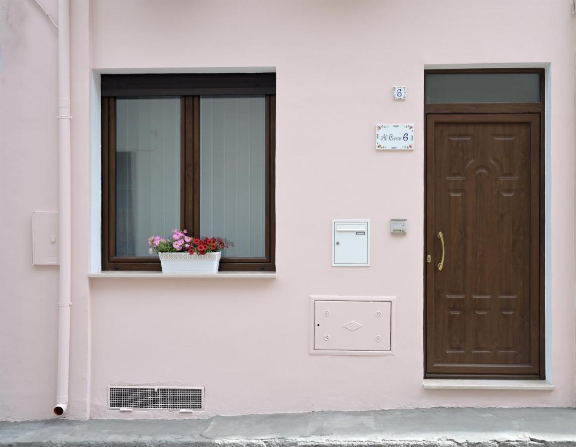 Al Civico 6 Villa Taviano  Exteriör bild
